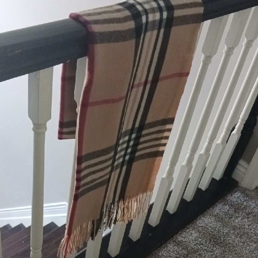 Classic Checkered Scarf